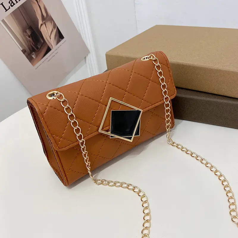 Pink Quilted Chain Shoulder Bag for Women - Image 5