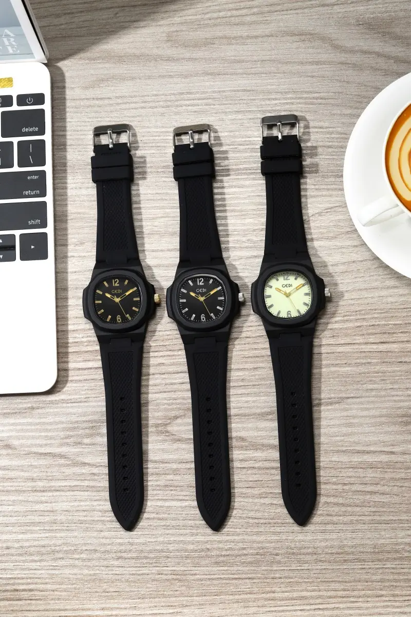 Men's Black Quartz Silicone Sports Watch with Gold Dial — feature 5