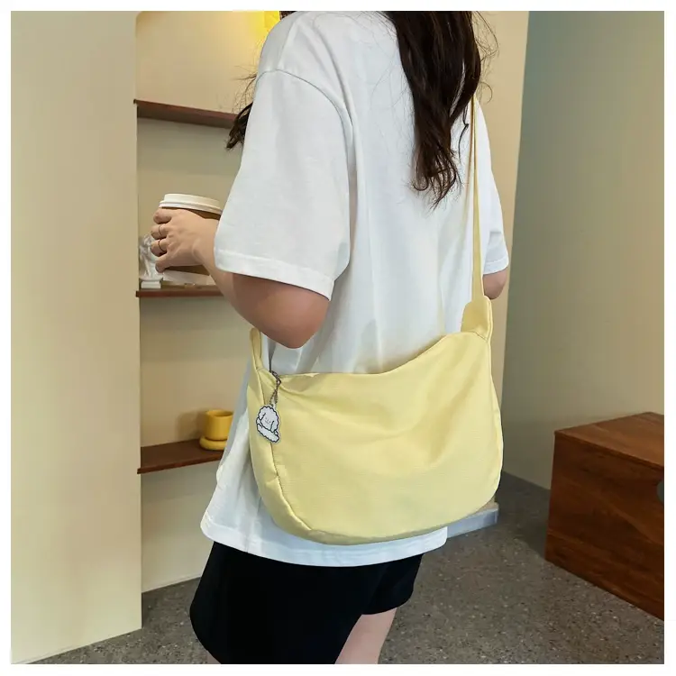 Golden Korean Ins Soft Shoulder Bag with Pearl Button — feature 11