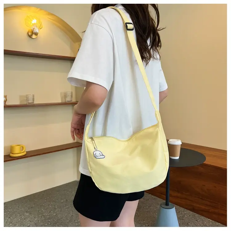 Golden Korean Ins Soft Shoulder Bag with Pearl Button — feature 13