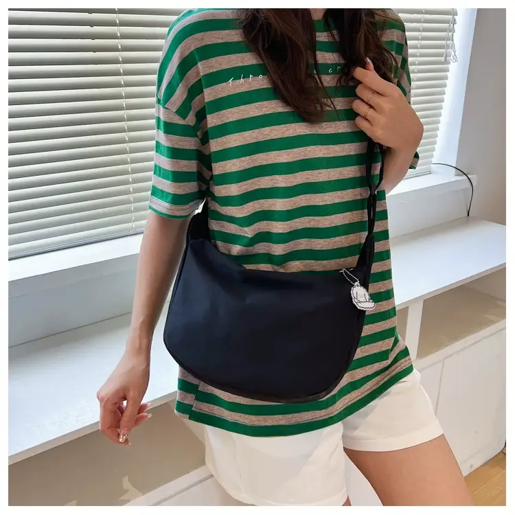 Golden Korean Ins Soft Shoulder Bag with Pearl Button — feature 14