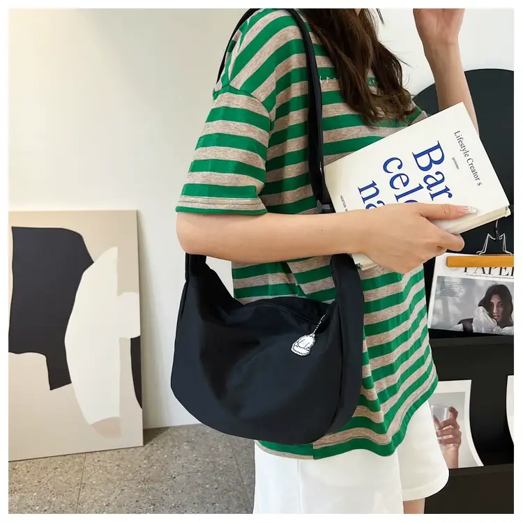 Golden Korean Ins Soft Shoulder Bag with Pearl Button — feature 16