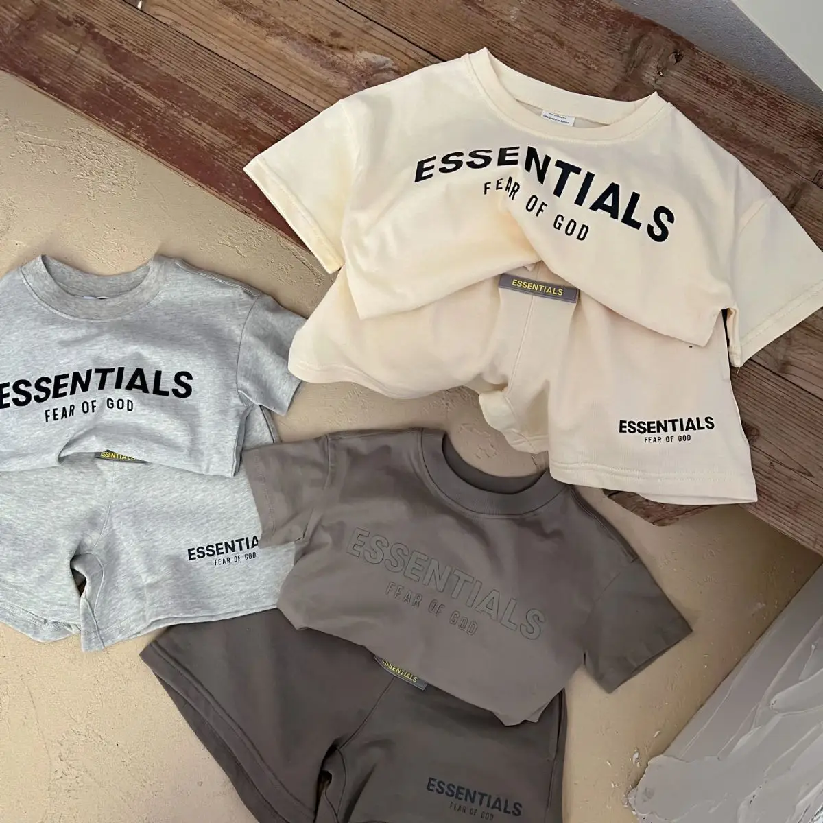 Boy's Letter Print Shorts Set Cream — feature 2