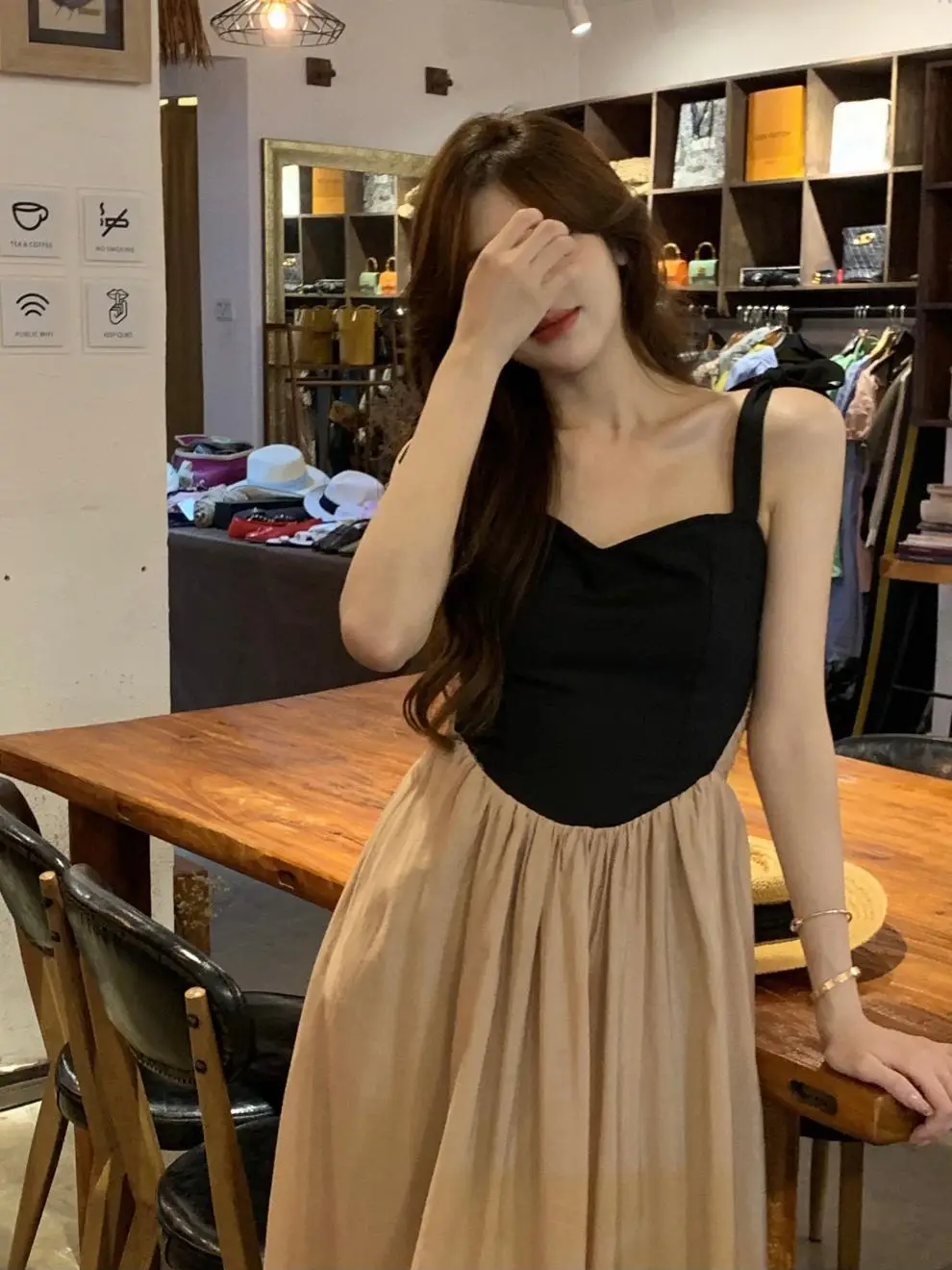 French Retro Sling Dress Women Summer Black Top Beige Skirt — feature 9