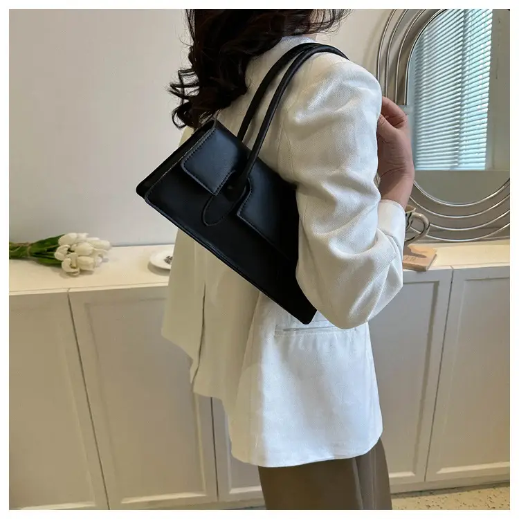 Black French Lady Shoulder Bag 2023 Spring Summer — feature 12
