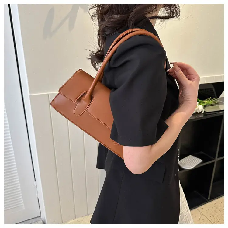 Black French Lady Shoulder Bag 2023 Spring Summer — feature 14