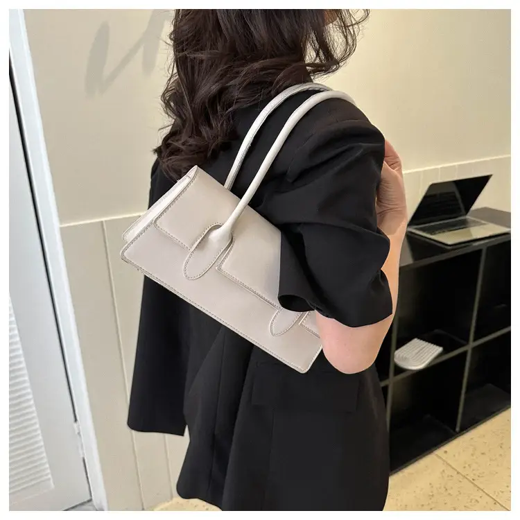 Black French Lady Shoulder Bag 2023 Spring Summer — feature 18