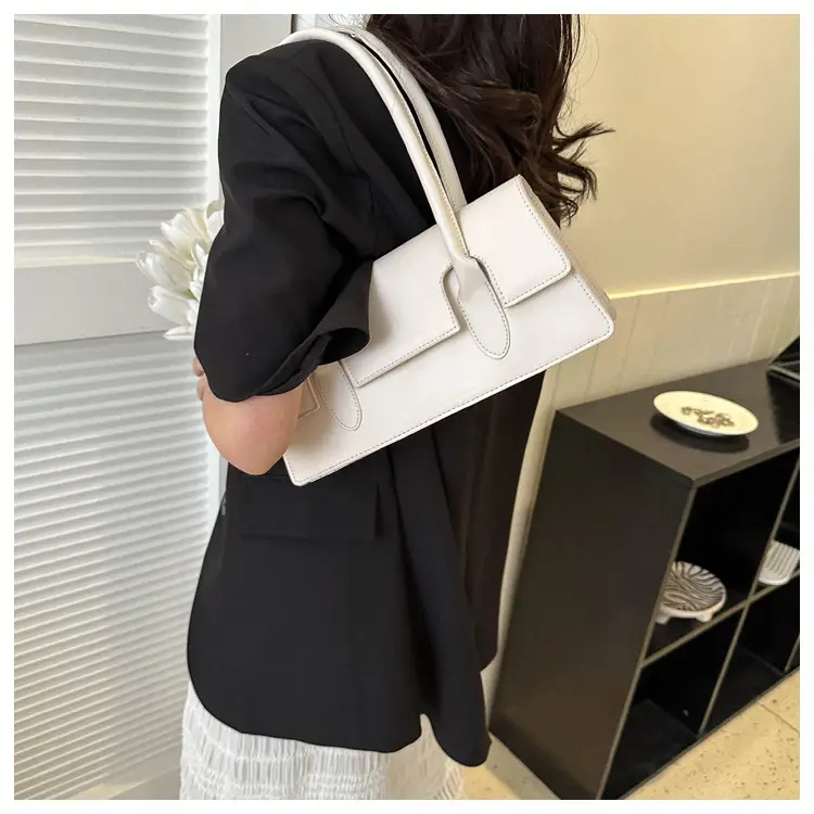 Black French Lady Shoulder Bag 2023 Spring Summer — feature 19