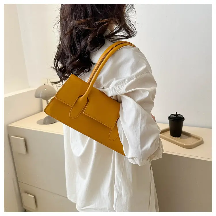 Black French Lady Shoulder Bag 2023 Spring Summer — feature 8