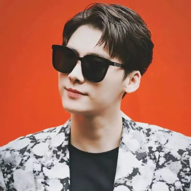 Square Sunglasses for Men Polarized Anti-UV Protection