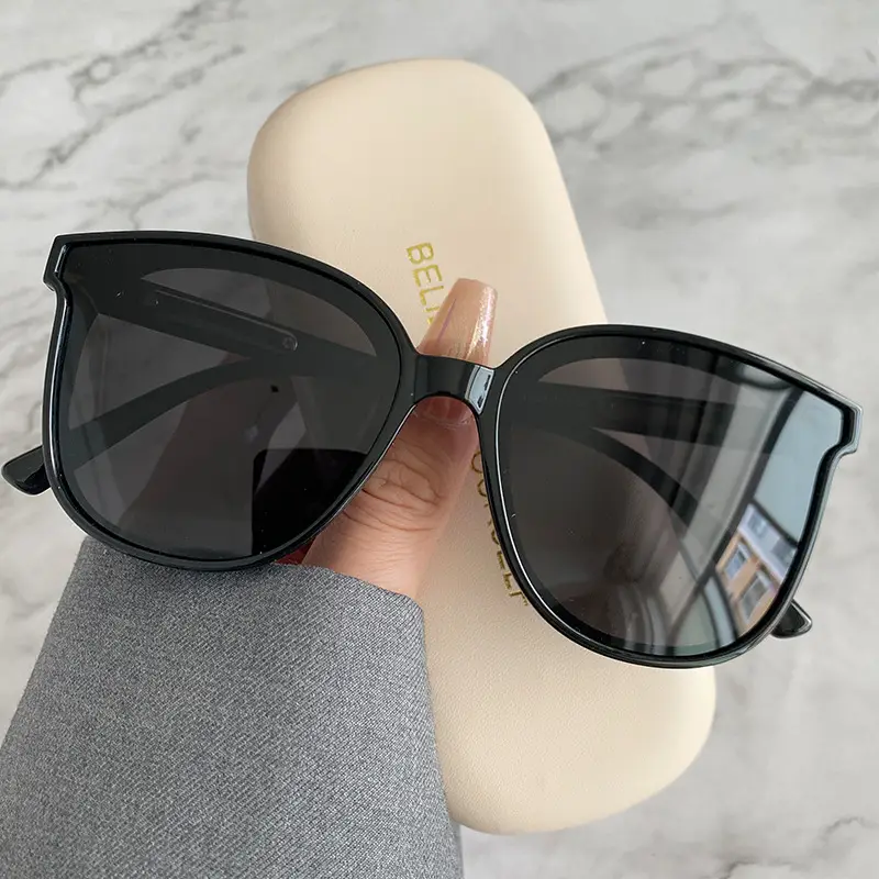 Square Sunglasses for Men Polarized Anti-UV Protection
