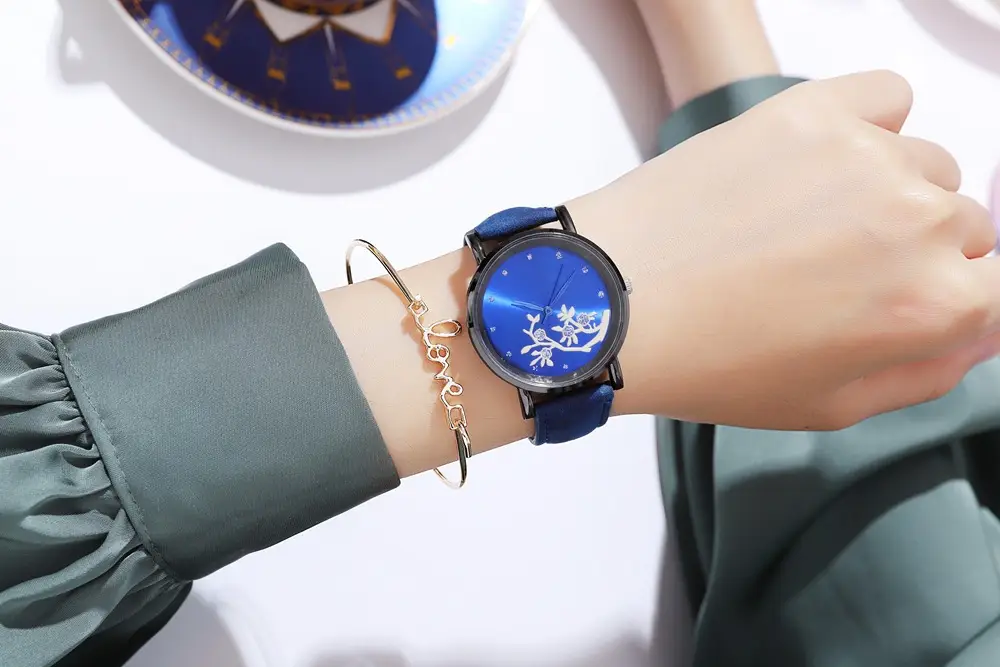 Women's Diamond-Embedded Mori Watch Brown Leather Band — feature 9