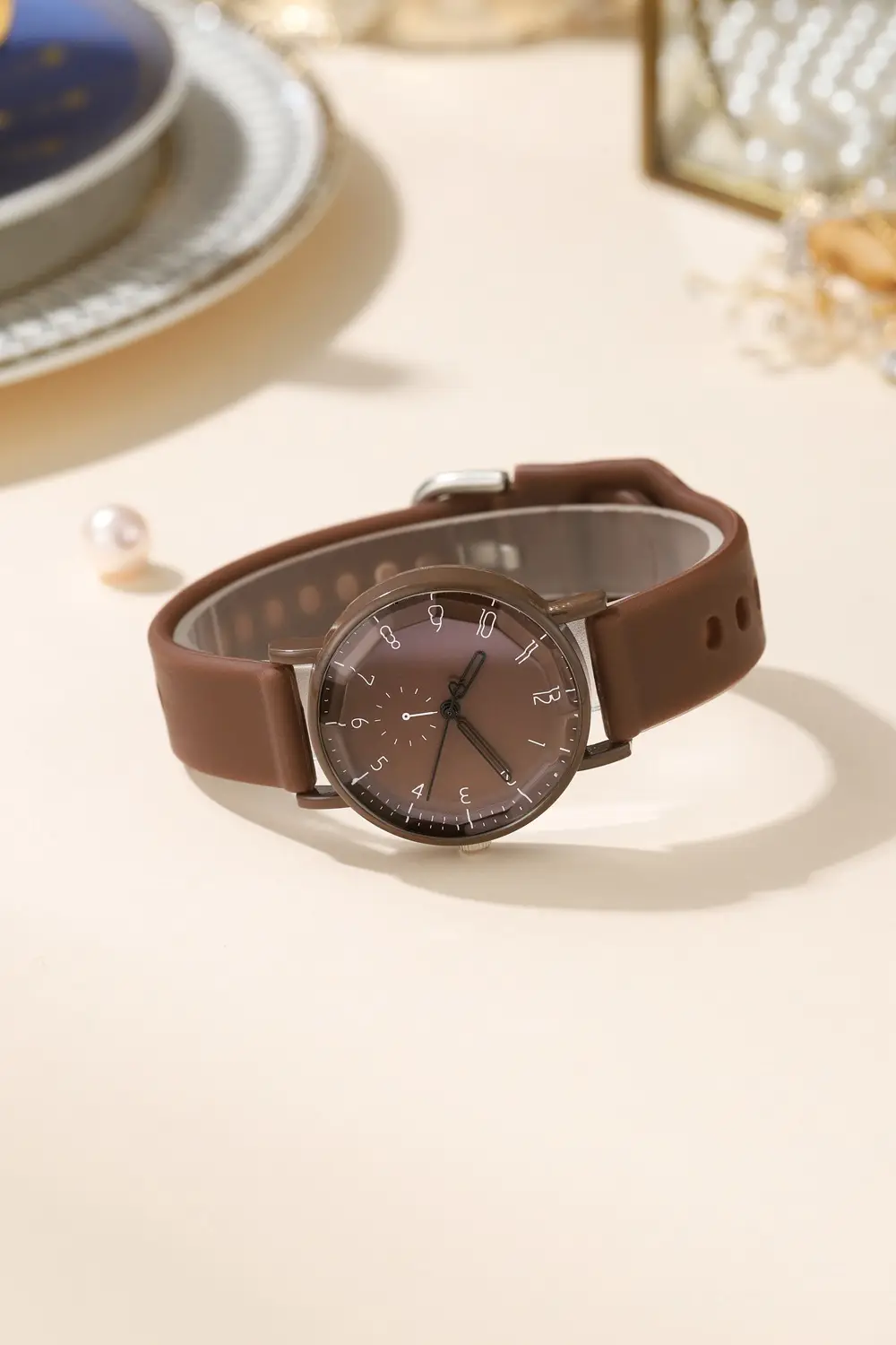 Pink Silicone Student Watch for Women — feature 3