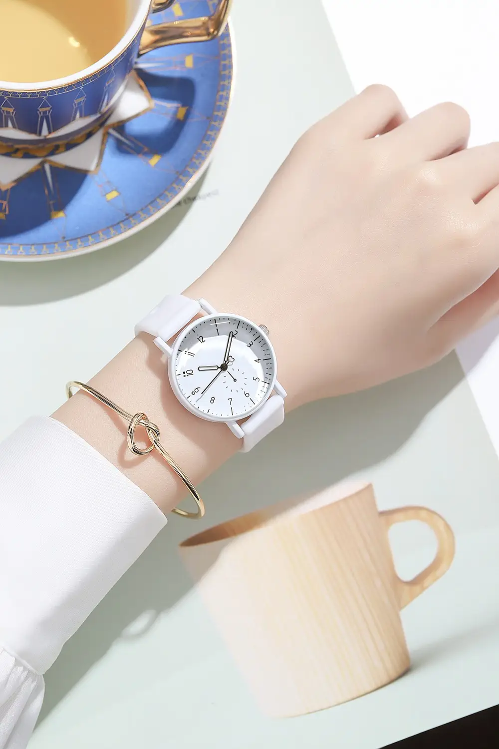 Pink Silicone Student Watch for Women — feature 8
