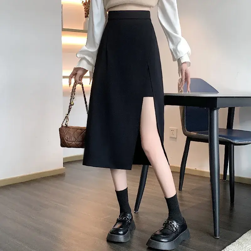 Black Hip-Covering Skirt with Slit for Women — feature 10