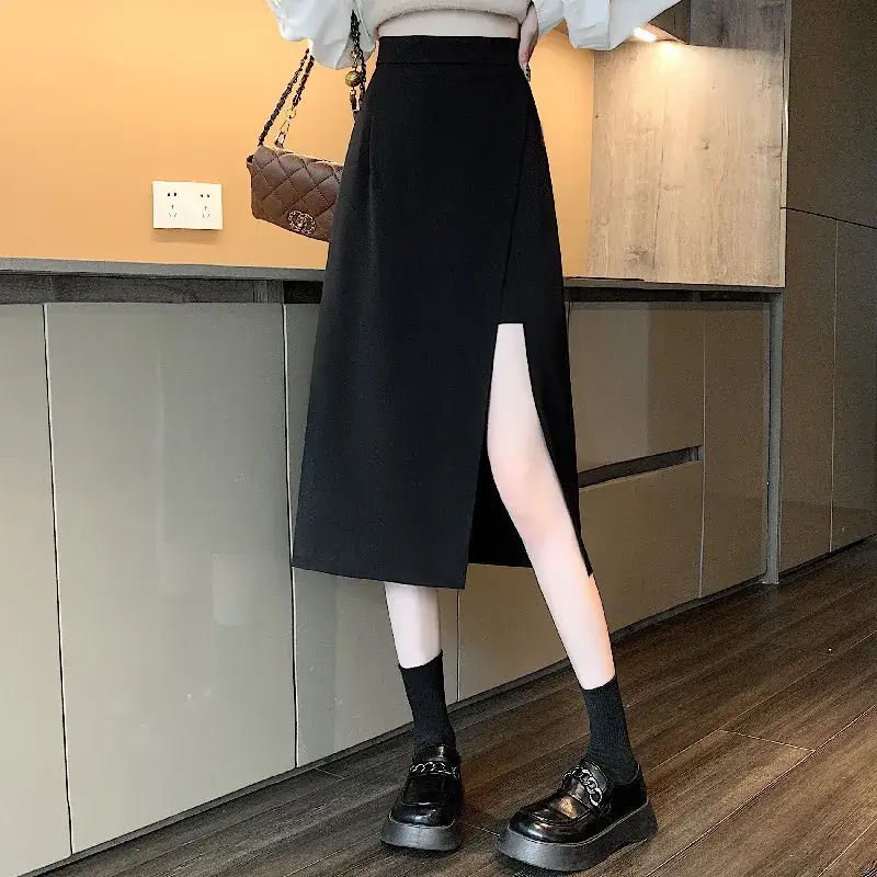 Black Hip-Covering Skirt with Slit for Women — feature 14