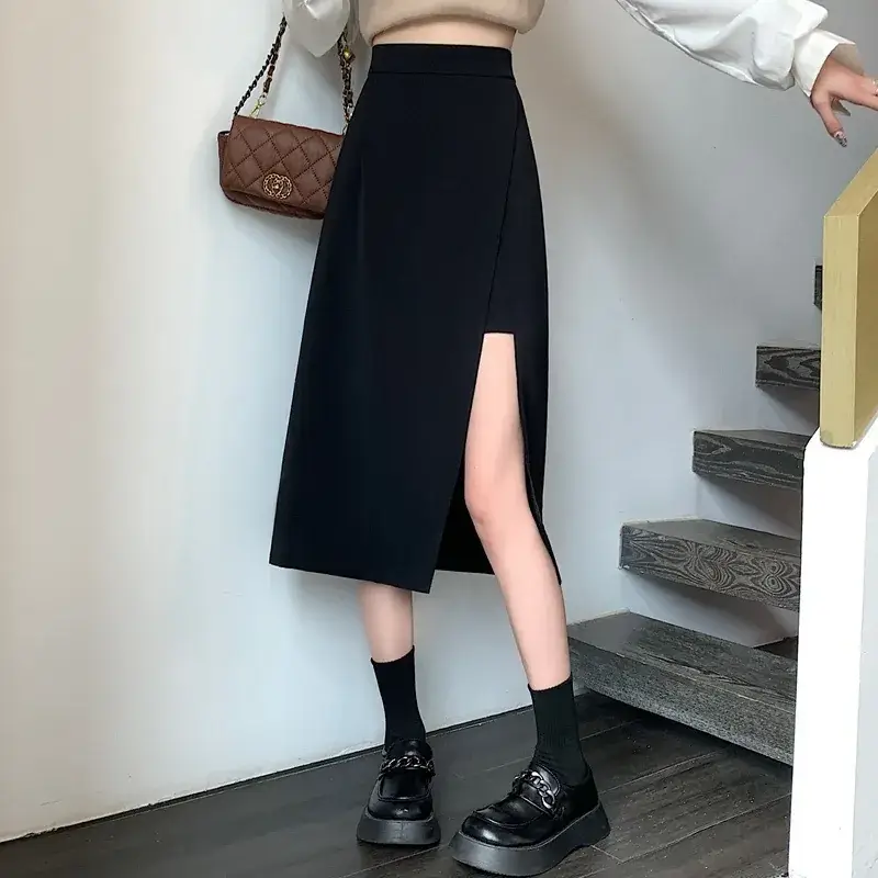 Black Hip-Covering Skirt with Slit for Women — feature 15