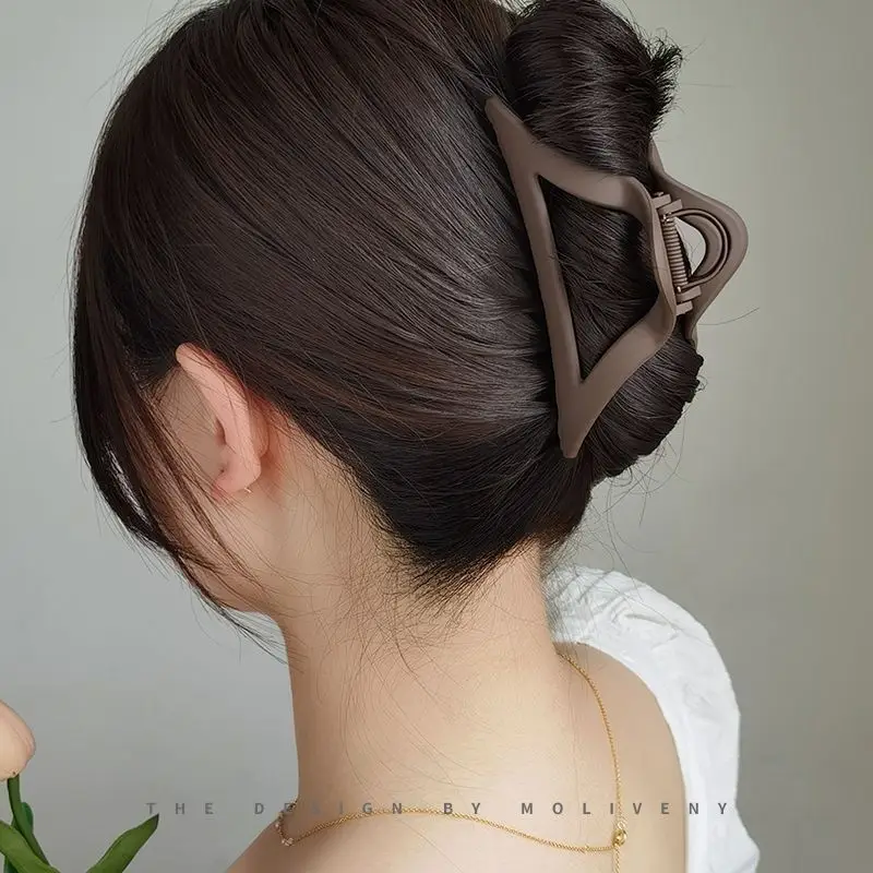 Women's Retro Shark Clip for Hairless Headwear - Image 11