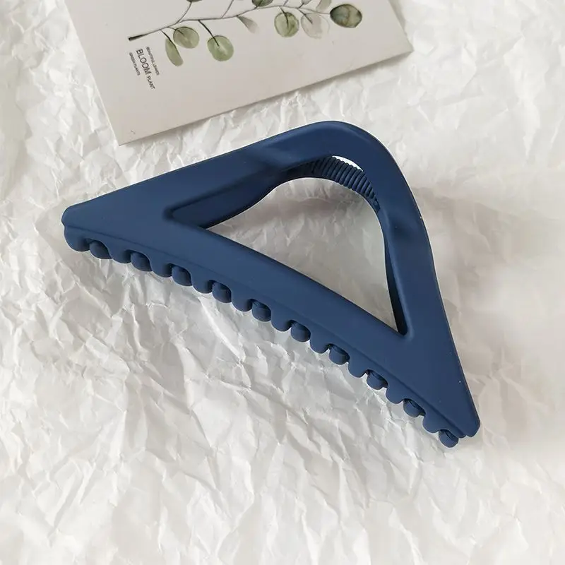 Women's Retro Shark Clip for Hairless Headwear - Image 3