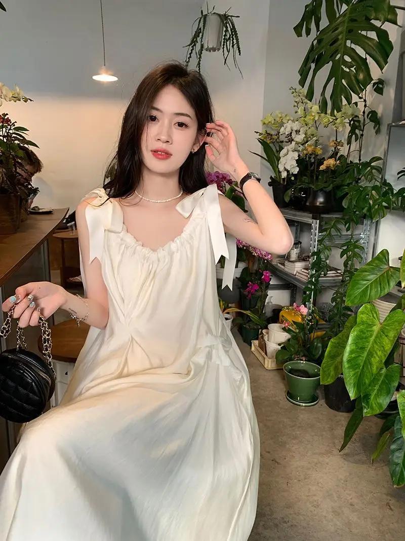White Sling French Dress Sanya Travel Wear 2025 — feature 12