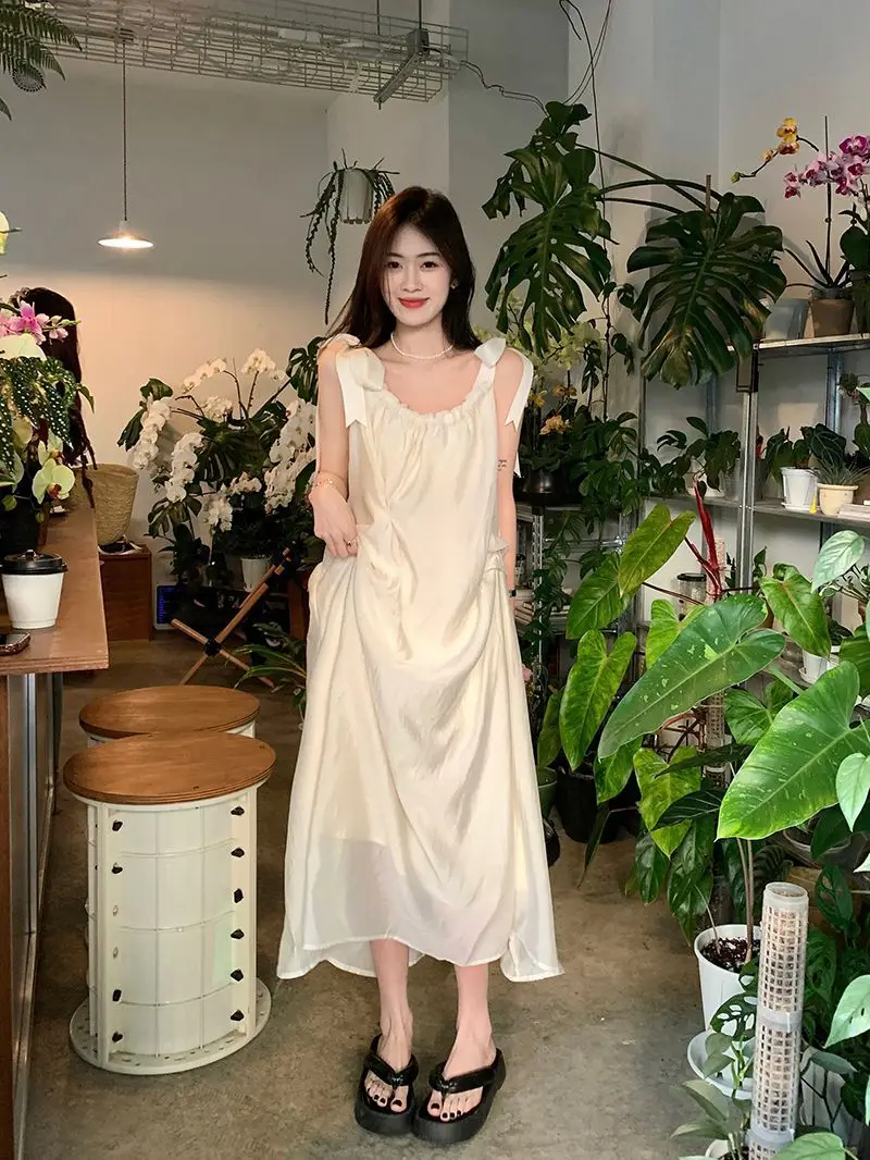 White Sling French Dress Sanya Travel Wear 2025 — feature 14