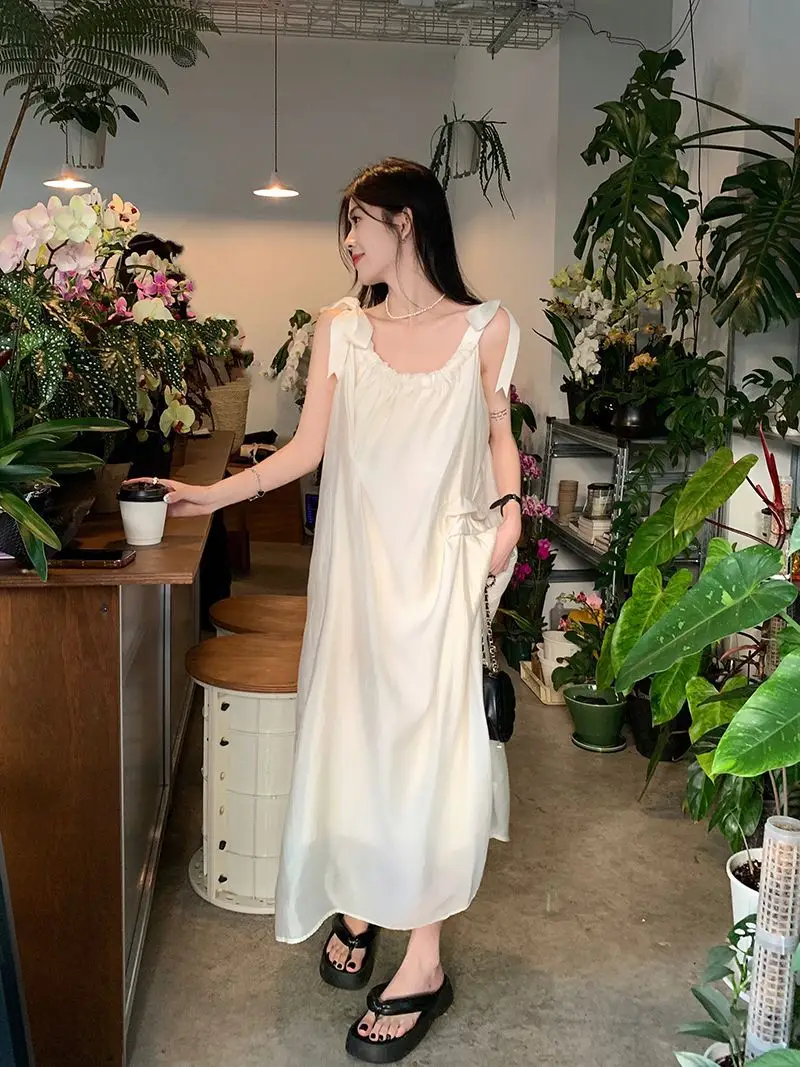White Sling French Dress Sanya Travel Wear 2025 — feature 18
