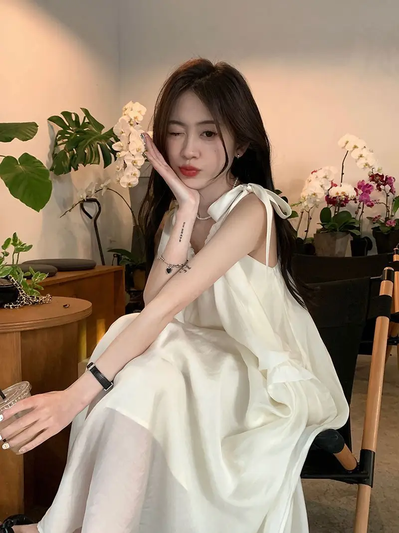 White Sling French Dress Sanya Travel Wear 2025 — feature 7