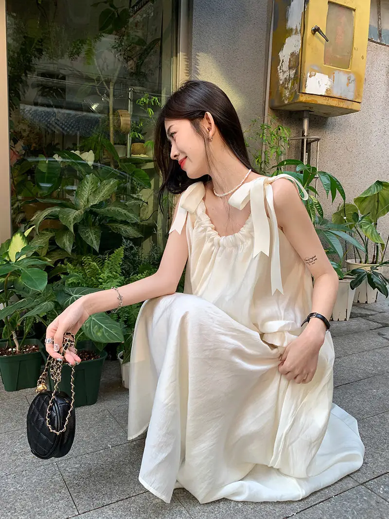 White Sling French Dress Sanya Travel Wear 2025 — feature 8