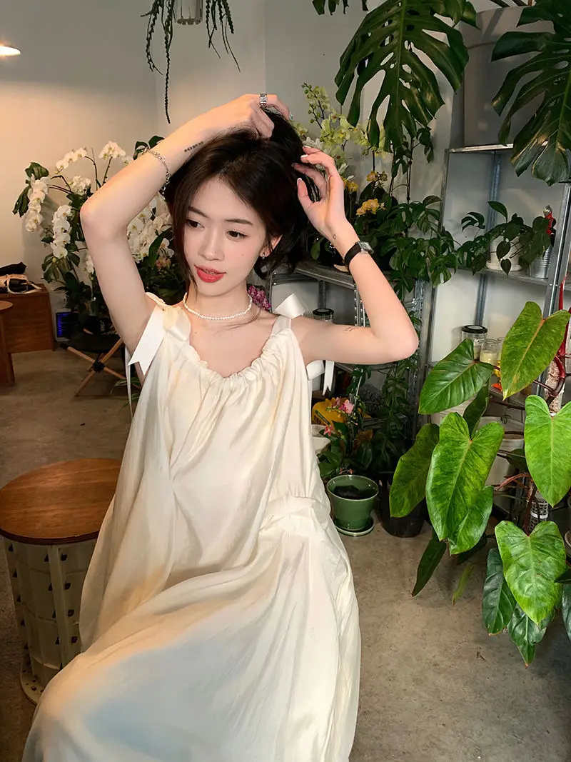 White Sling French Dress Sanya Travel Wear 2025 — feature 9