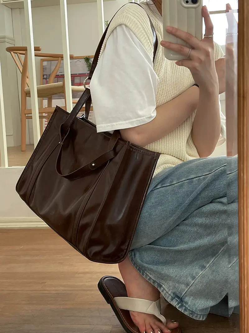 Black Large Capacity Tote Bag for Women 2026