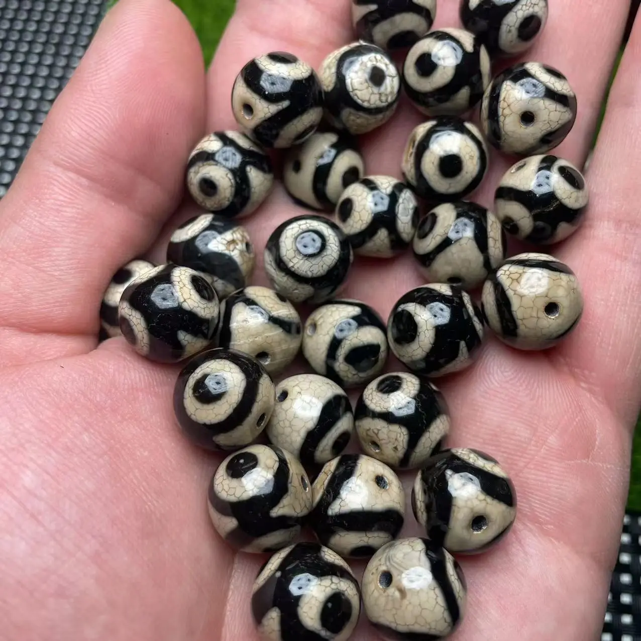 Natural Agate Three-Eye Beads 14mm Loose - Image 4
