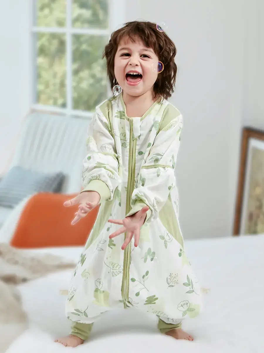 Baby Bamboo Fiber Split-Leg Sleeping Bag with Detachable Sleeves - Image 13