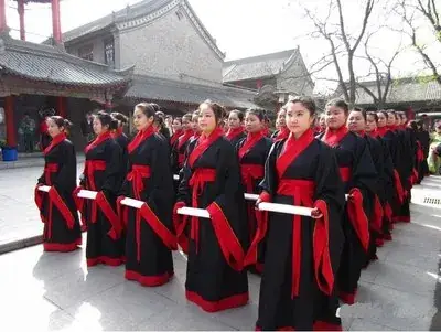 Ancient Hanfu Qu Tang Dress for Women - Image 18