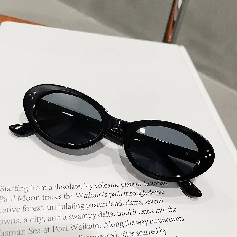 2023 Korean Style Women Sunglasses Oval Frame Red