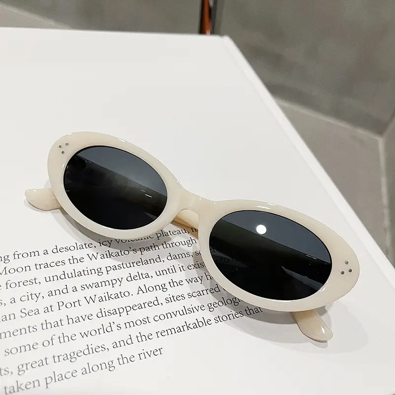 2023 Korean Style Women Sunglasses Oval Frame Red - Image 2