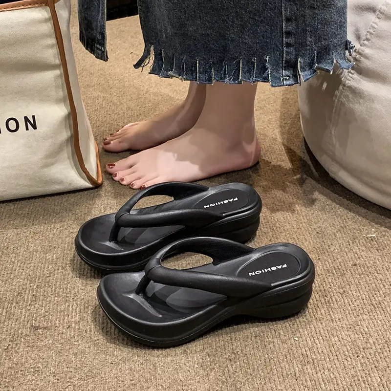 Women White Thick Sole Beach Sandals Flip Flops