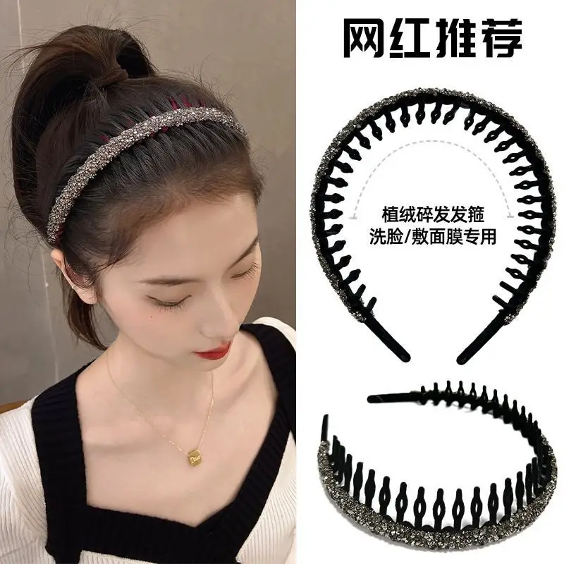 Sparkling Hairpin Headband with Teeth for Face Washing — feature 4