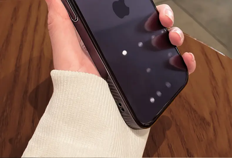 Transparent Electroplated iPhone 16 Case Full Coverage 15 — feature 8