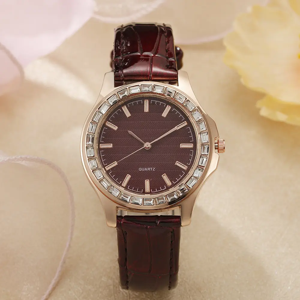 Elegant Quartz Watch Set for Women with Diamond Bracelet — feature 14