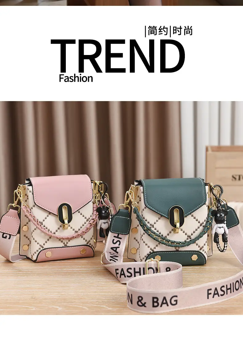 Women's Crossbody Phone Bag Beige Pvc Square Design — feature 2
