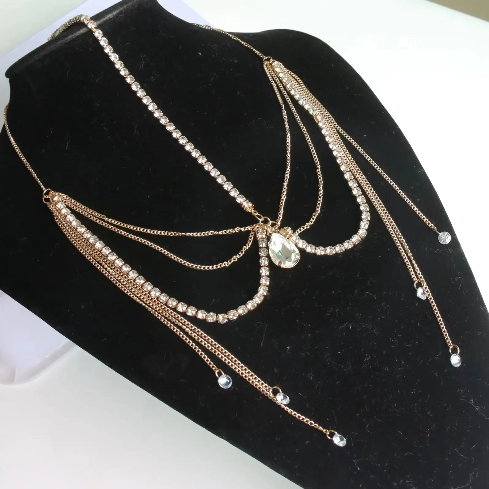Golden Multi Layered Hair Accessories Set - Image 21