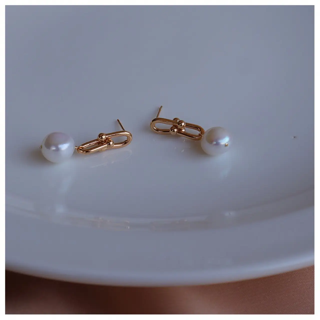 Natural Pearl Horseshoe Earrings 14K Gold - Image 4