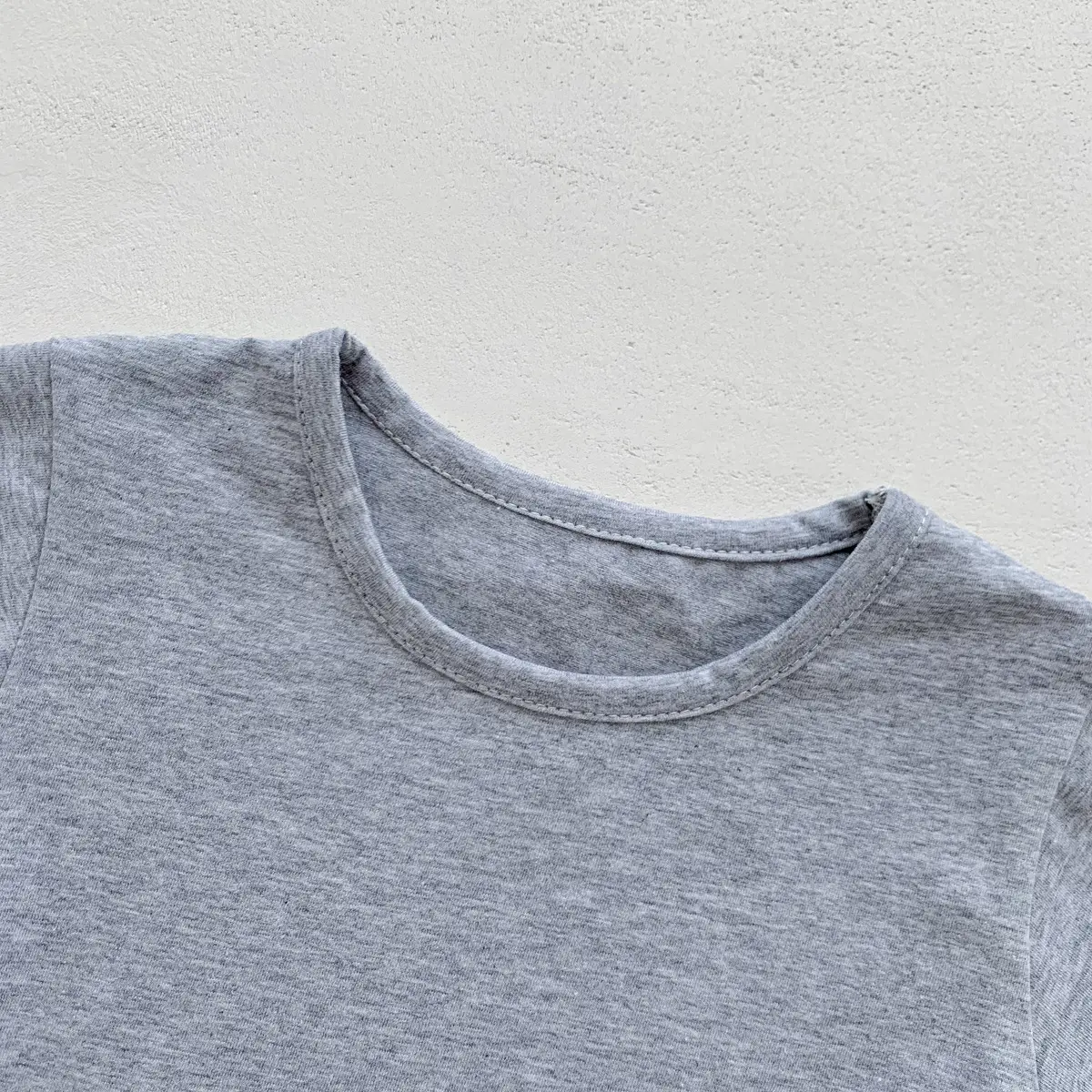Children's White Short Sleeve T-Shirt Round Neck — feature 11