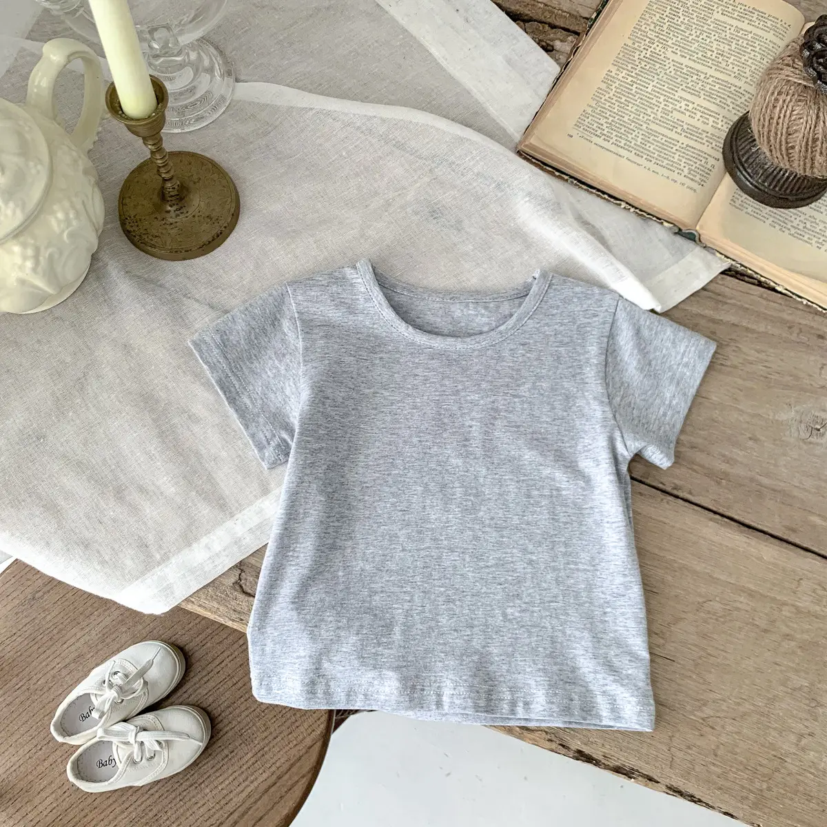 Children's White Short Sleeve T-Shirt Round Neck — feature 3