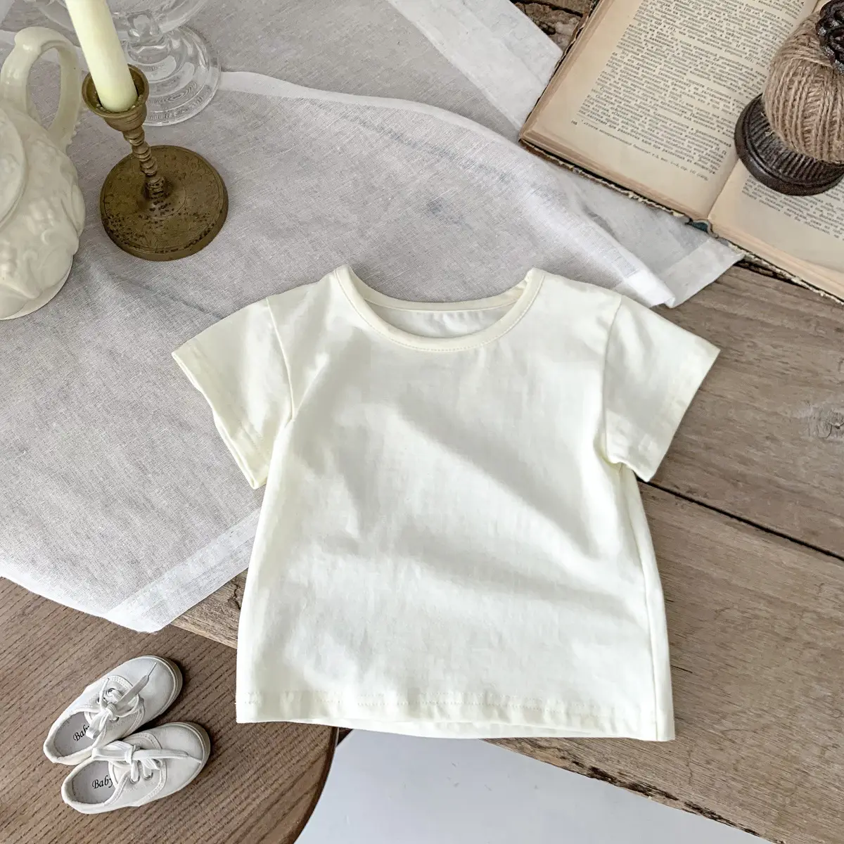 Children's White Short Sleeve T-Shirt Round Neck — feature 4