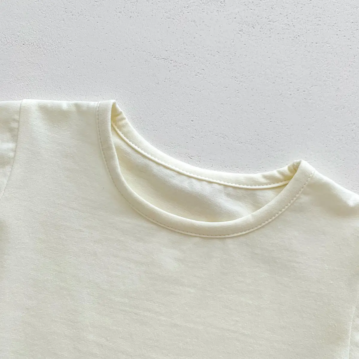 Children's White Short Sleeve T-Shirt Round Neck — feature 7