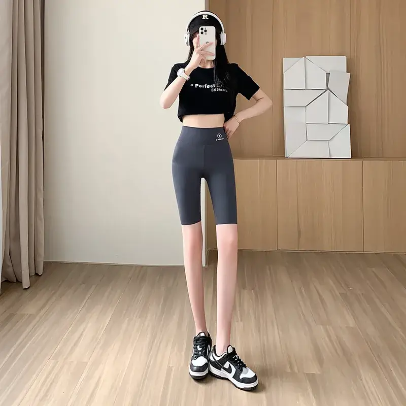 Black High Waist Slim Fit Yoga Pants for Women - Image 2