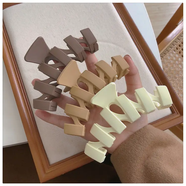 White Hair Clips for Women - 1 Pack of Plastic Hair Accessories — feature 5