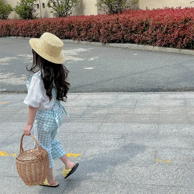 2023 Summer Girl Plaid Crop Pants Wooden Hat — feature 8