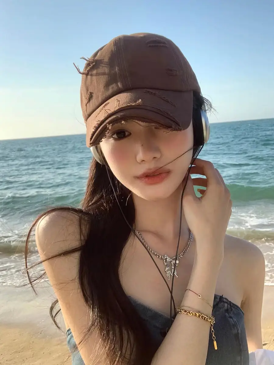 Vintage Distressed Ripped Hole Cap Women Spring Summer All-match - Image 9